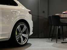 Porsche Cayenne V6 E-Hybrid Platinum Edition 