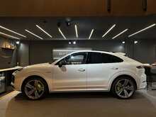 Porsche Cayenne V6 E-Hybrid Platinum Edition 