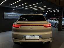 Porsche Cayenne V6 E-Hybrid Platinum Edition 