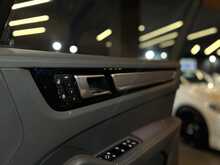 Porsche Cayenne V6 E-Hybrid Platinum Edition 