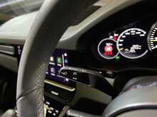 Porsche Cayenne V6 E-Hybrid Platinum Edition 