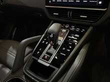 Porsche Cayenne V6 E-Hybrid Platinum Edition 