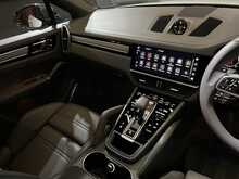 Porsche Cayenne V6 E-Hybrid Platinum Edition 