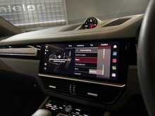 Porsche Cayenne V6 E-Hybrid Platinum Edition 