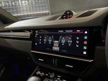 Porsche Cayenne V6 E-Hybrid Platinum Edition 