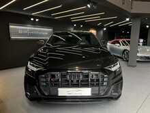 Audi SQ8 4.0 TFSI V8 Black Edition