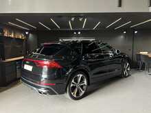 Audi SQ8 4.0 TFSI V8 Black Edition