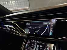 Audi SQ8 4.0 TFSI V8 Black Edition