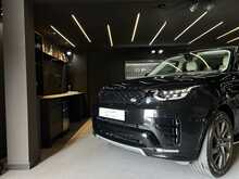 Land Rover Discovery 3.0 SD V6 HSE