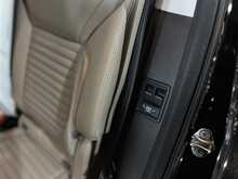 Land Rover Discovery 3.0 SD V6 HSE