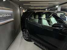 Land Rover Discovery 3.0 SD V6 HSE