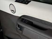 Land Rover Discovery 3.0 SD V6 HSE