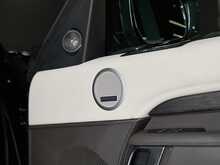 Land Rover Discovery 3.0 SD V6 HSE