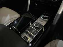 Land Rover Discovery 3.0 SD V6 HSE
