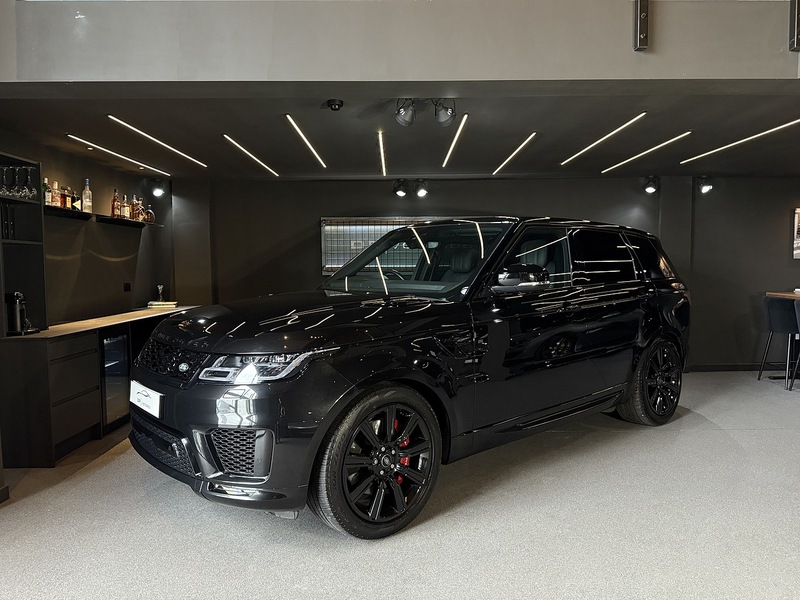 2.0 P400e 13.1kWh HSE Dynamic Black SUV 5dr Petrol Plug-in Hybrid Auto 4WD Euro 6 (s/s) (404 ps)