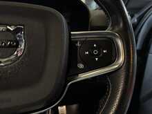 Volvo XC40 T3 R-Design 