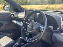 Toyota Yaris Cross VVT-h Premiere Edition 