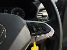 Volkswagen T-Cross TSI SE