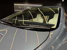Aston Martin DB9  