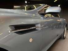 Aston Martin DB9  