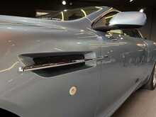 Aston Martin DB9  