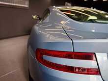 Aston Martin DB9  