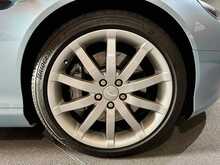 Aston Martin DB9  