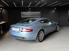 Aston Martin DB9  