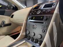 Aston Martin DB9  