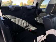 Land Rover Discovery SD V6 HSE Luxury 