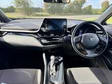Toyota C-HR VVT-h Icon 