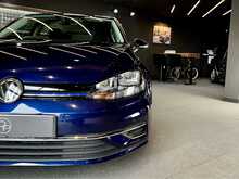 Volkswagen Golf TSI EVO SE Nav 