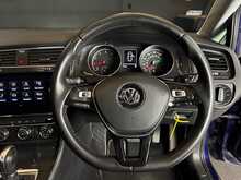 Volkswagen Golf TSI EVO SE Nav 