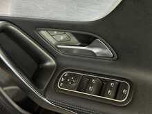 Mercedes-Benz CLA CLA200 AMG Line 