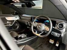 Mercedes-Benz CLA CLA200 AMG Line 