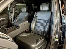 Land Rover Discovery D300 MHEV R-Dynamic HSE