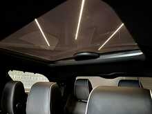 Land Rover Discovery D300 MHEV R-Dynamic HSE