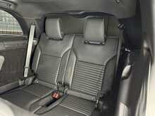 Land Rover Discovery D300 MHEV R-Dynamic HSE