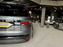 Land Rover Discovery D300 MHEV R-Dynamic HSE