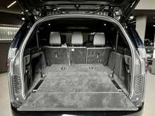 Land Rover Discovery D300 MHEV R-Dynamic HSE