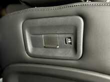 Land Rover Discovery D300 MHEV R-Dynamic HSE