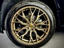 Land Rover Defender 90 D200 MHEV