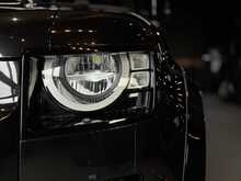 Land Rover Defender 90 D200 MHEV