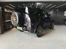 Land Rover Defender 90 D200 MHEV