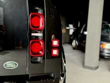 Land Rover Defender 90 D200 MHEV