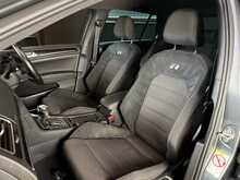 Volkswagen Golf TSI R 