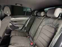 Volkswagen Golf TSI R 