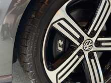 Volkswagen Golf TSI R 