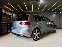 Volkswagen Golf TSI R 