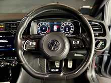 Volkswagen Golf TSI R 